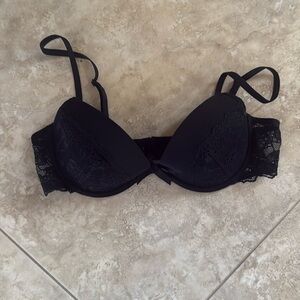 Samantha Chang Black Lace Bra, 34B, Like New